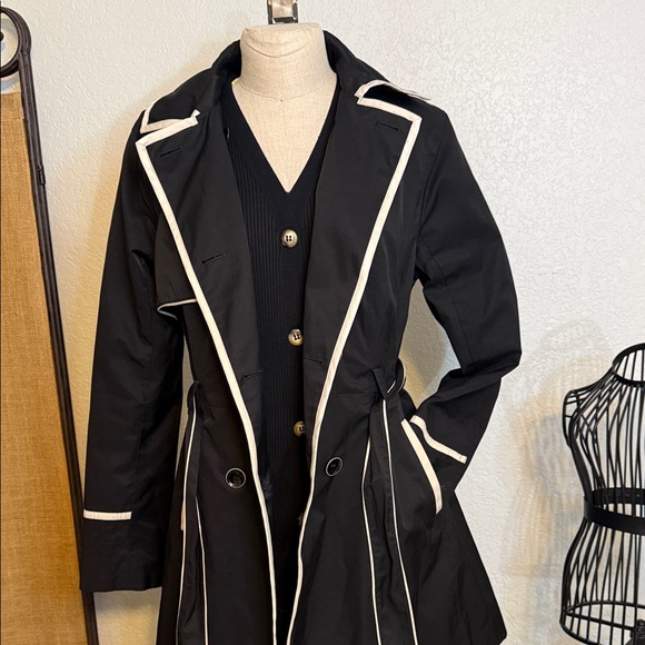 Betsey Johnson Black Trench Coat with cream trim. - Picture 8 of 16